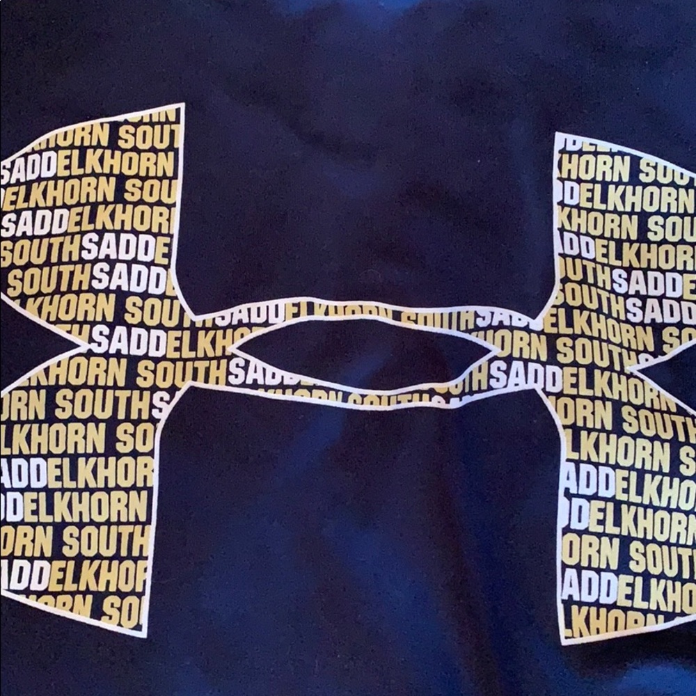 🎉⭐️Host Pick⭐️🎉Under Armour shirt - Picture 3 of 5